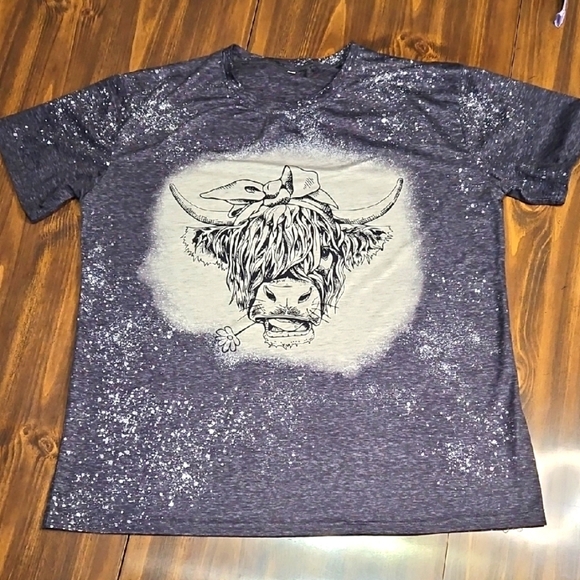 Gray Graphic T-Shirt with Cow Design - Picture 1 of 11